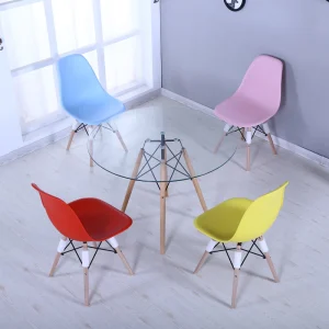 my-11134207-7r98w-lyd8rlyv3qsp46.webp Random Eames chair dining L38cm W39cm H82cm